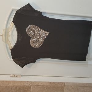 Heart sequins tshirt with mesh sleeves